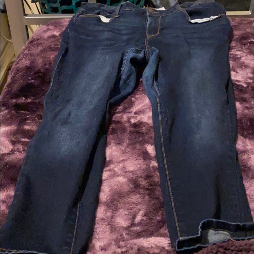 darkwashed jeans